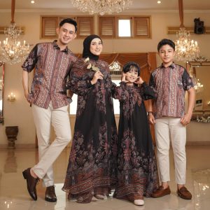 SARIMBIT KELUARGA NADHEERA JANARDANA MIDNIGHT