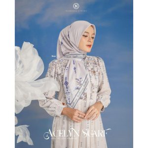 NADHEERA ACELYN SCARF KERUDUNG SEGIEMPAT MOTIF
