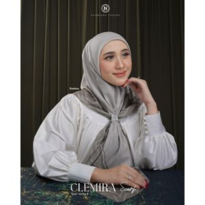 Nadheera Clemira Scarf