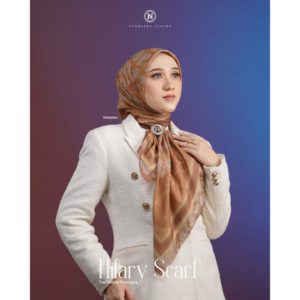 NADHEERA HILARY SCARF