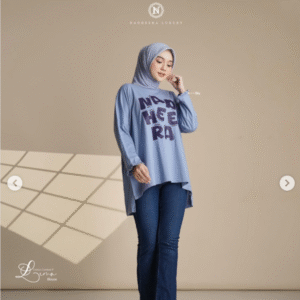 [Mix & Match] NADHEERA LEONA-BLOUSE-SKY-#S + NADHEERA HIJAB SQUARE NADHEERA 010 NAVY - Paket Stylish: Blouse & Hijab Serasi