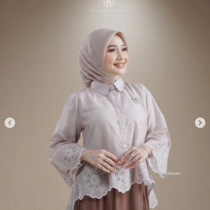 [Mix & Match] NADHEERA SIMMA-BLOUSE-OATMEAL-#XL + LORA JOLIE CULLOTS COKSU #XXL - Bundling Set: Paket OOTD