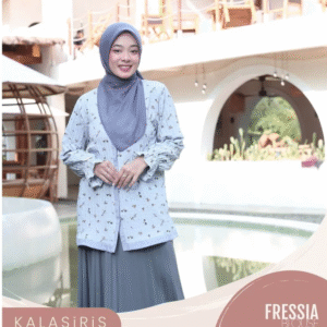 [Bundling Serasi] KALASIRIS FREESIA BLOUSE POWDER BLUE #L + ABIKA LUNA BLOUSE DENIM #M - Blue Charm Set: 2in1 Paket Elegan