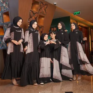 NADHEERA NAWASENA FAMSET LEATHER BLACK