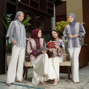 ATASAN NADHEERA ESTELLE BLOUSE